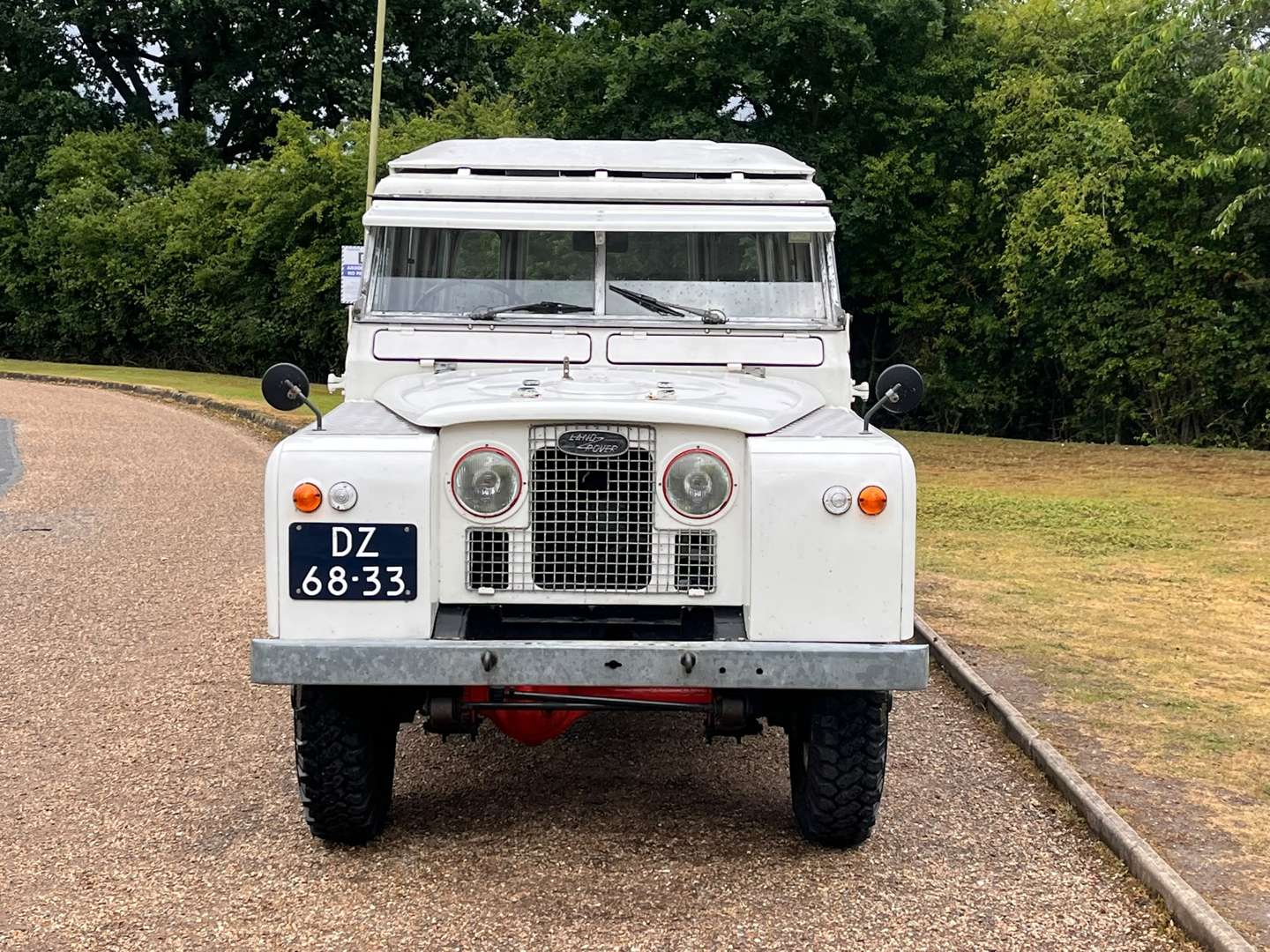 <p>1966 LAND ROVER SERIES IIA 109"</p>