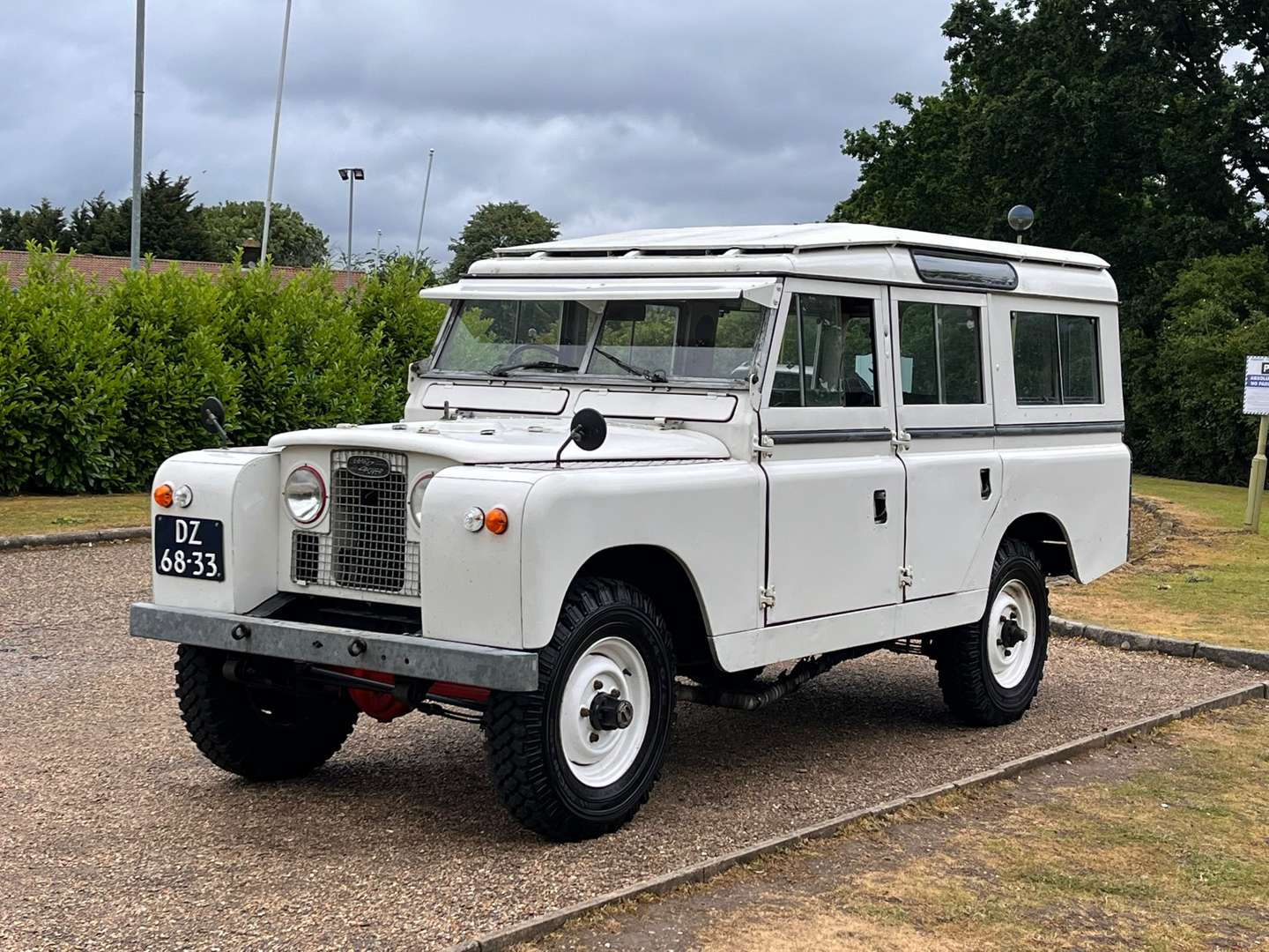 <p>1966 LAND ROVER SERIES IIA 109"</p>