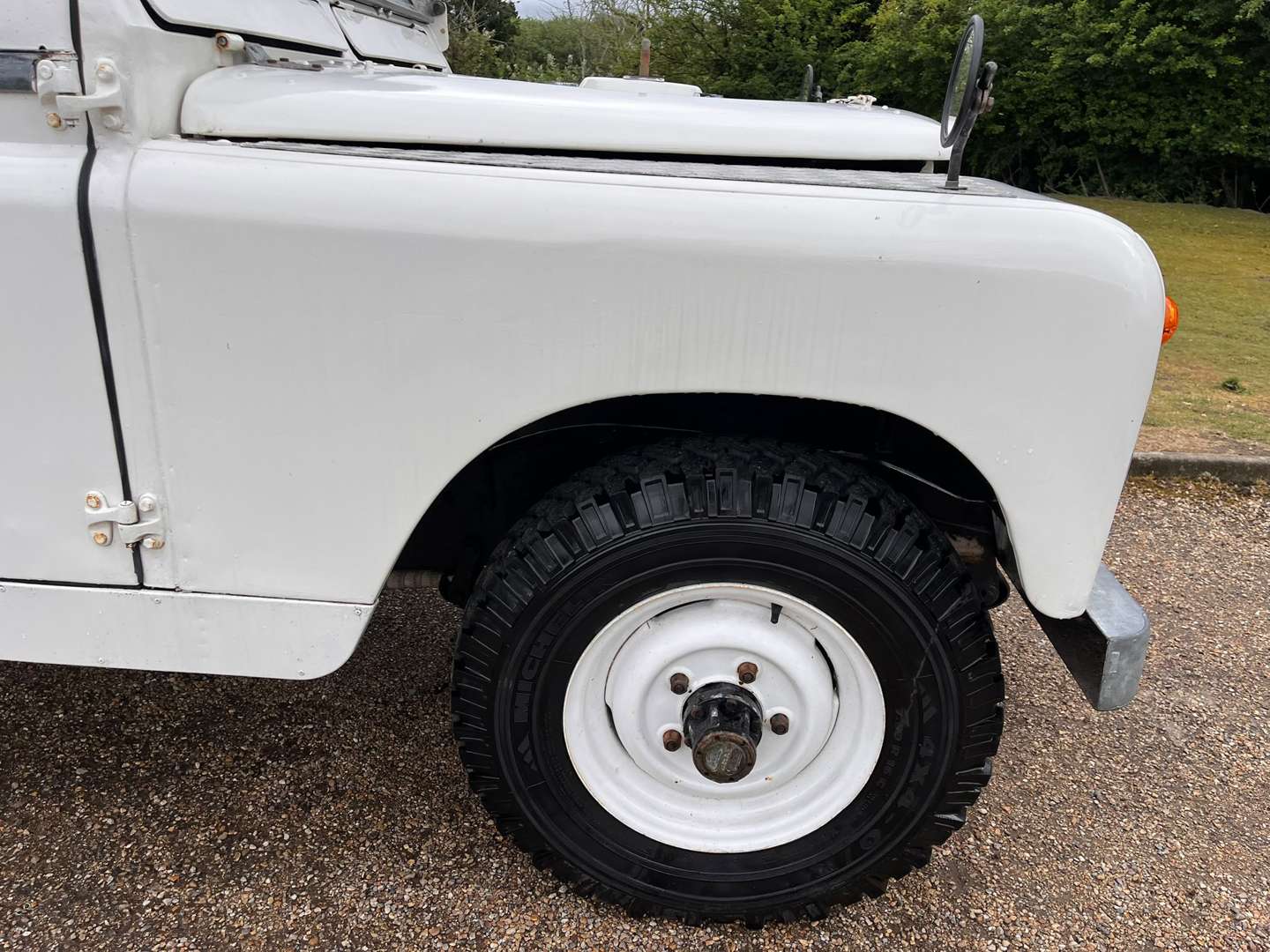 <p>1966 LAND ROVER SERIES IIA 109"</p>