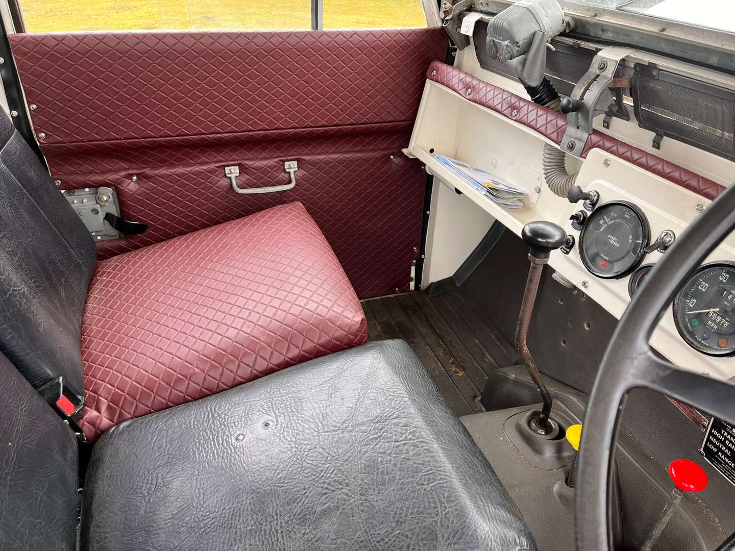 <p>1966 LAND ROVER SERIES IIA 109"</p>