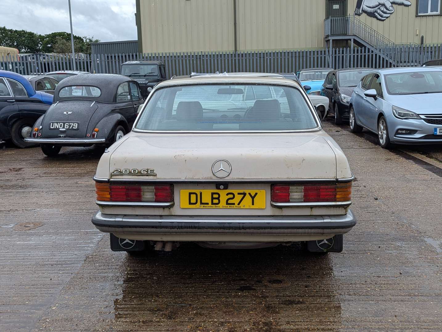 <p>1982 MERCEDES 280CE</p>