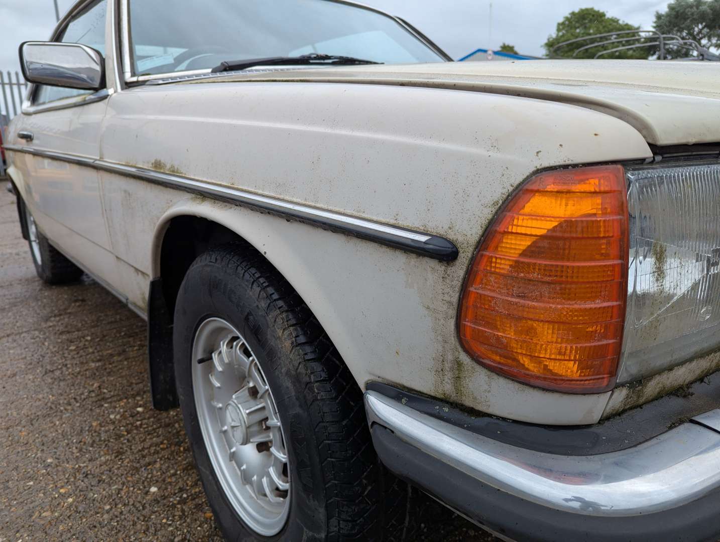 <p>1982 MERCEDES 280CE</p>