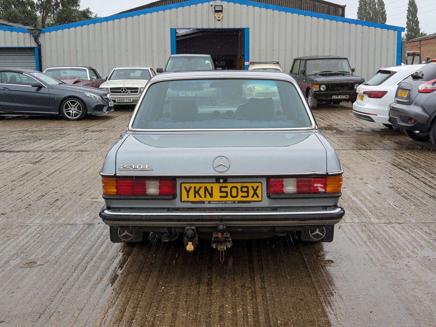 <p>1981 MERCEDES 230E</p>