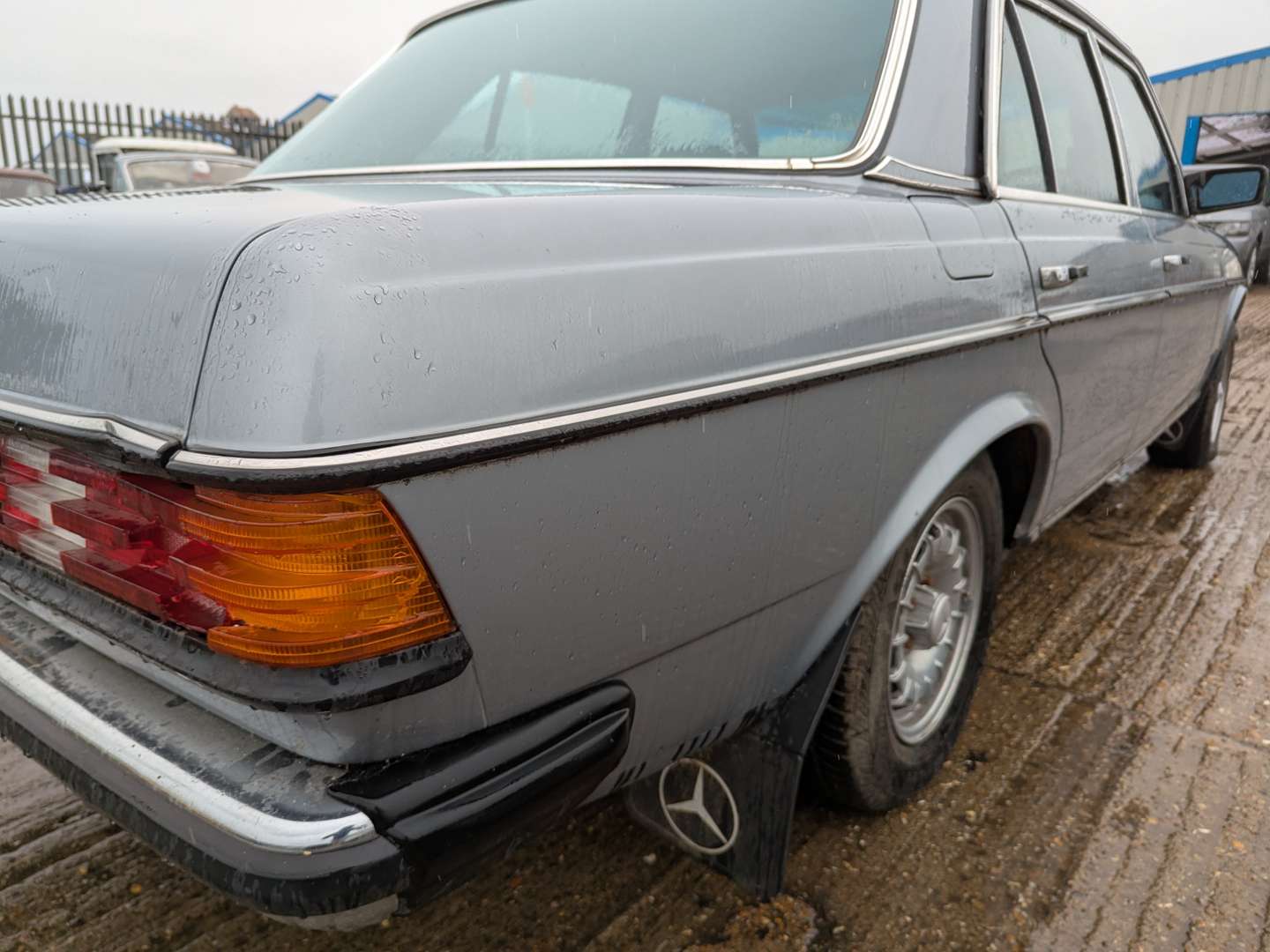<p>1981 MERCEDES 230E</p>