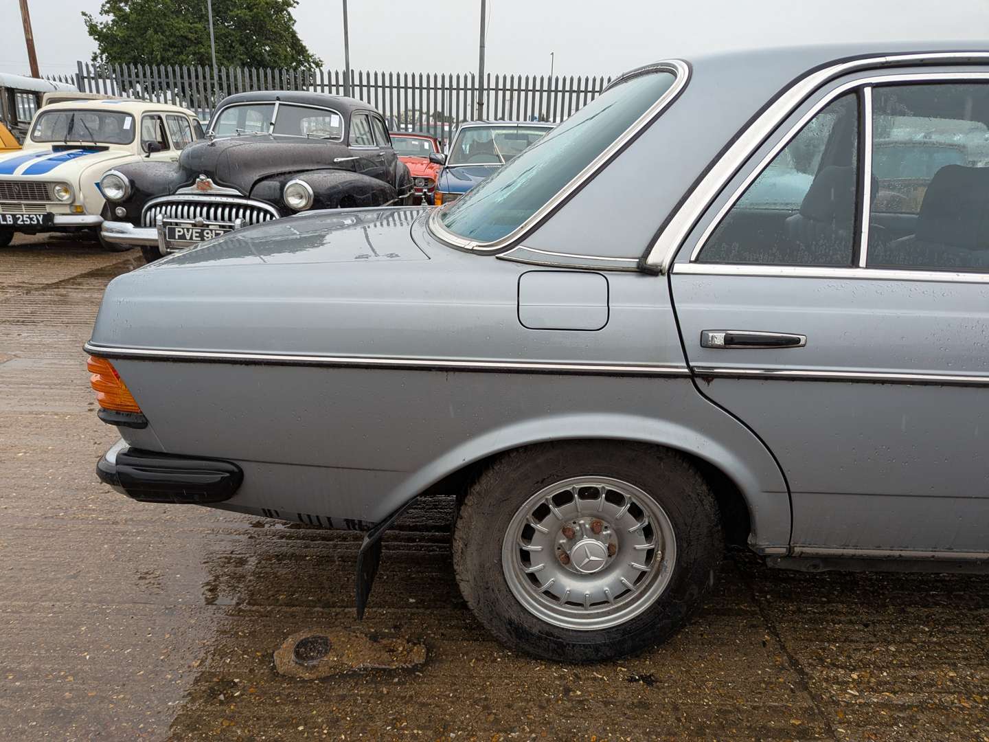 <p>1981 MERCEDES 230E</p>