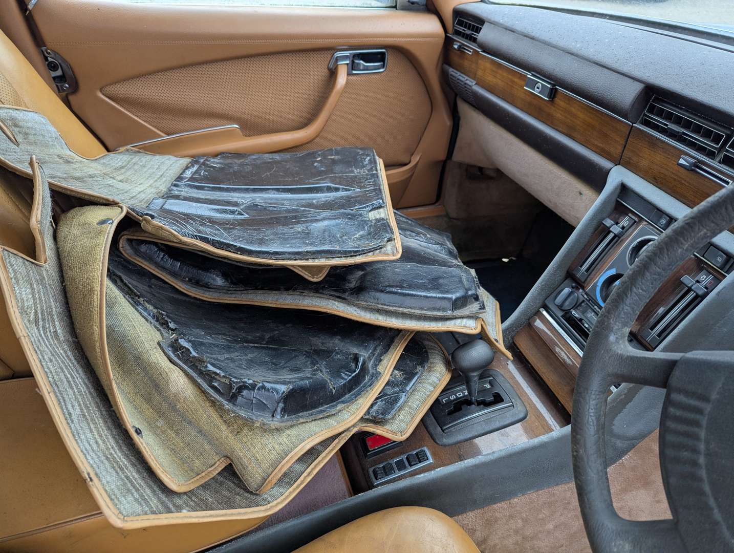 <p>1979 MERCEDES 450SE AUTO</p>