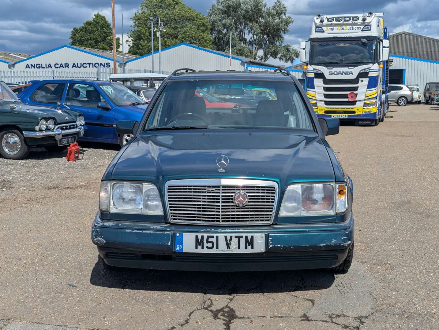 <p>1995 MERCEDES E300D ESTATE AUTO</p>