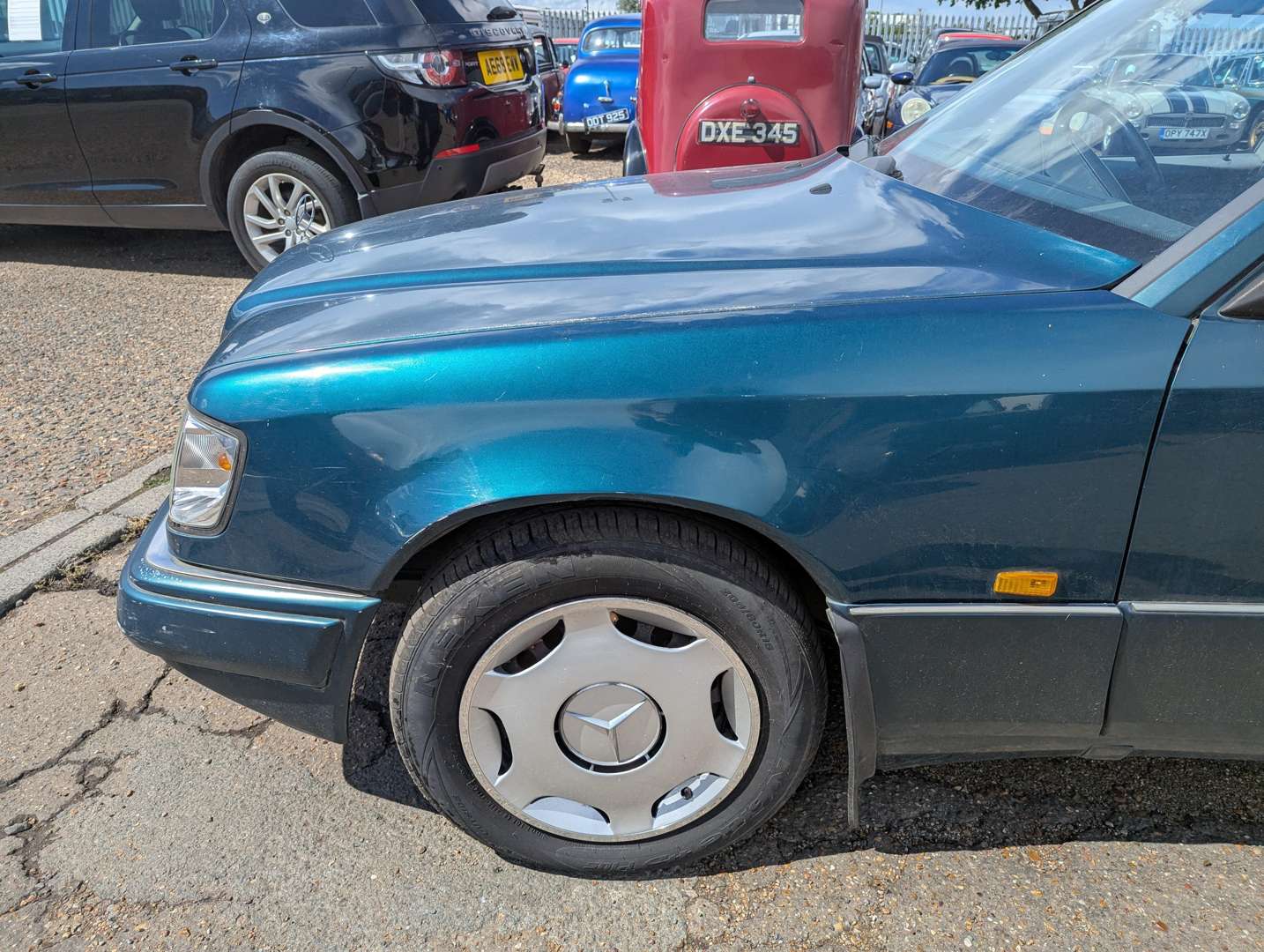 <p>1995 MERCEDES E300D ESTATE AUTO</p>