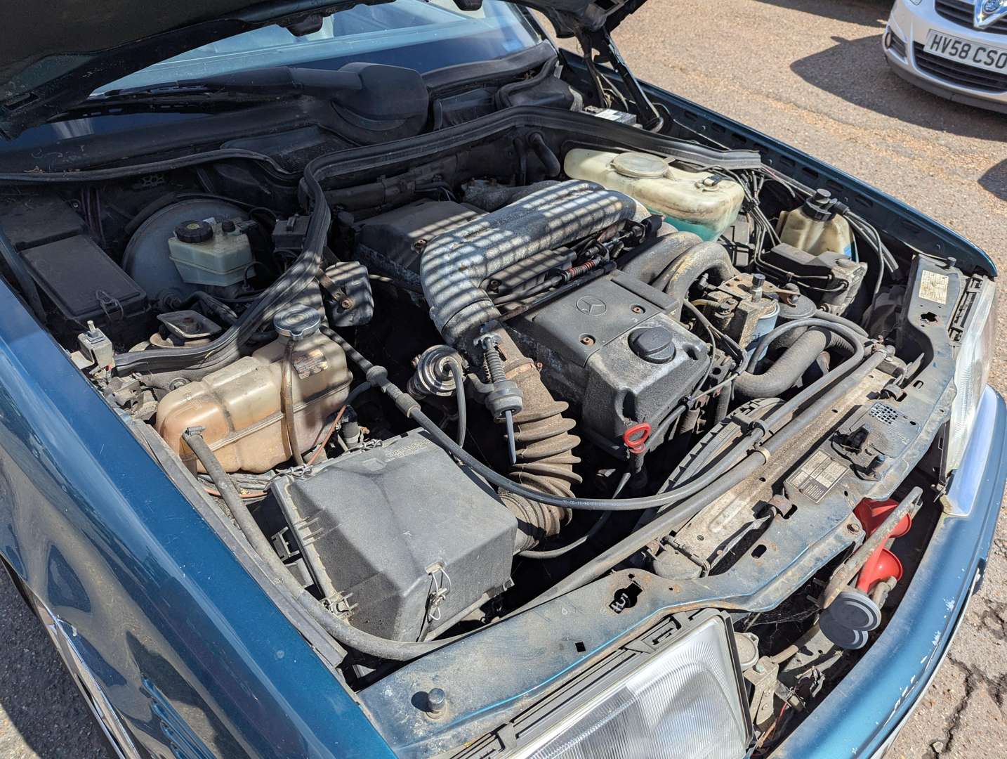 <p>1995 MERCEDES E300D ESTATE AUTO</p>