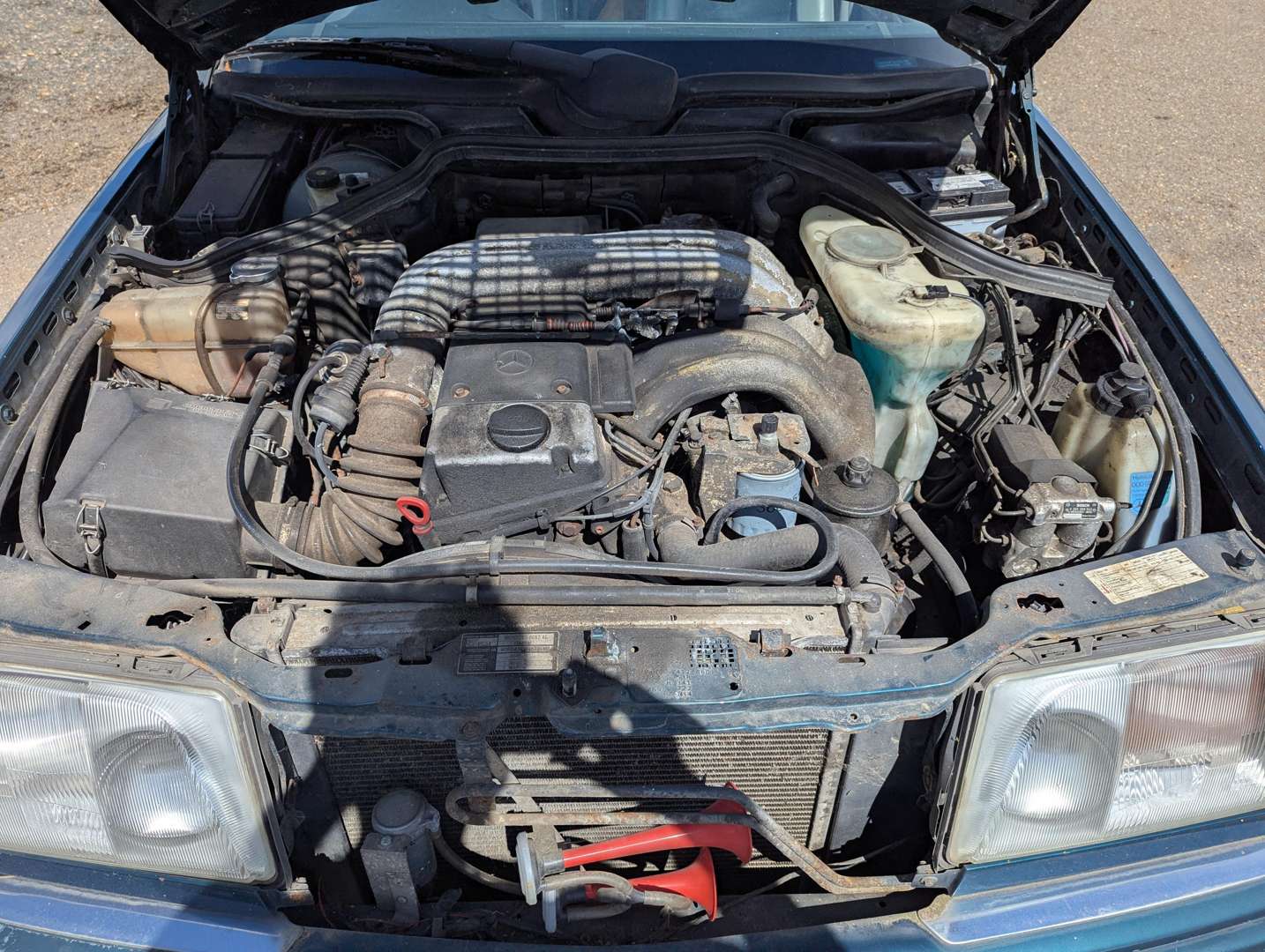 <p>1995 MERCEDES E300D ESTATE AUTO</p>