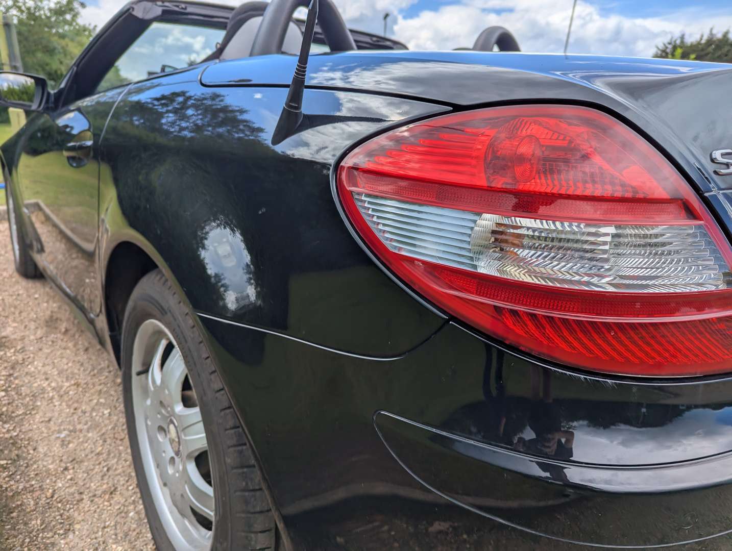 <p>2007 MERCEDES SLK200 KOMPRESSOR</p>