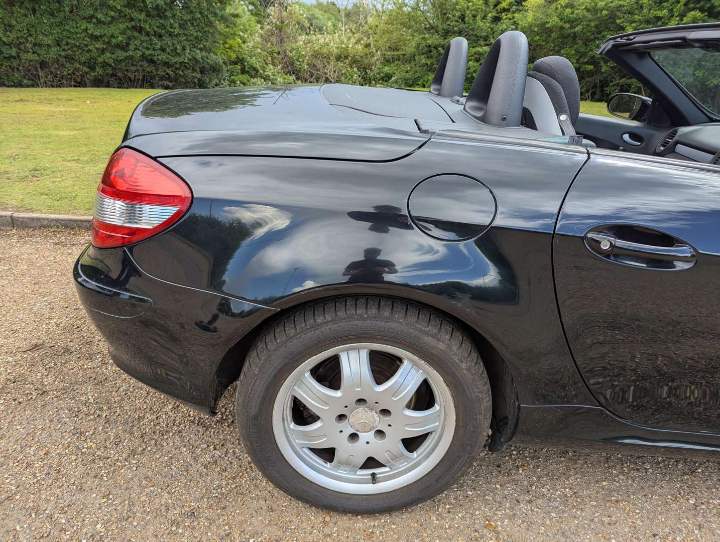 <p>2007 MERCEDES SLK200 KOMPRESSOR</p>