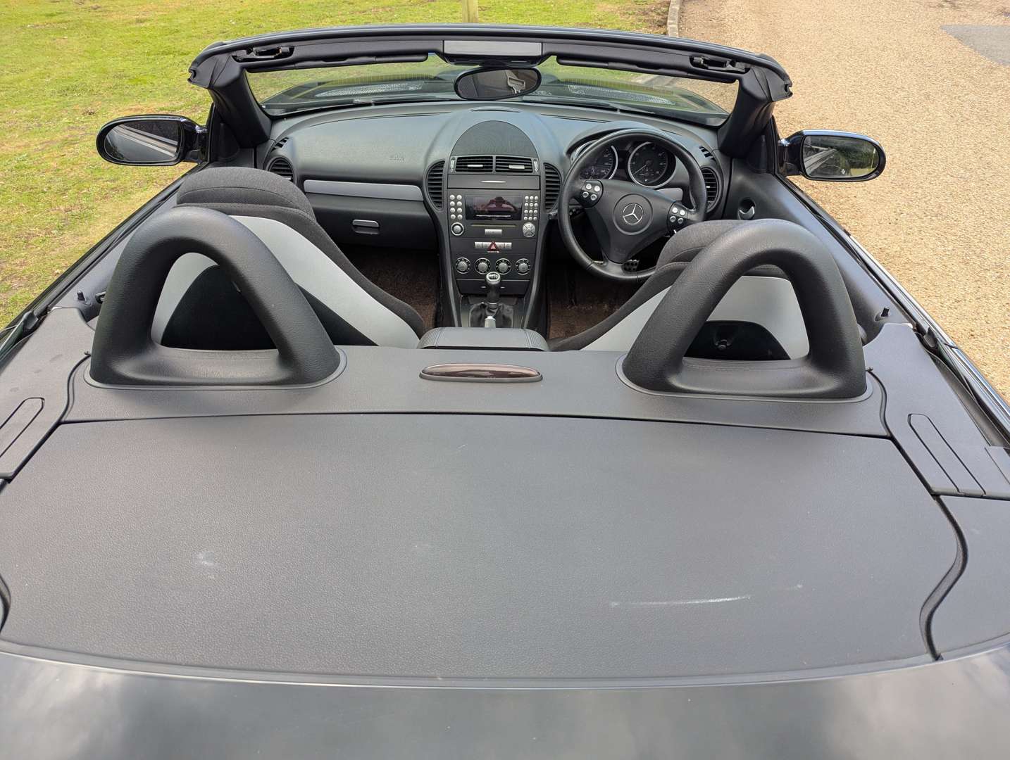 <p>2007 MERCEDES SLK200 KOMPRESSOR</p>