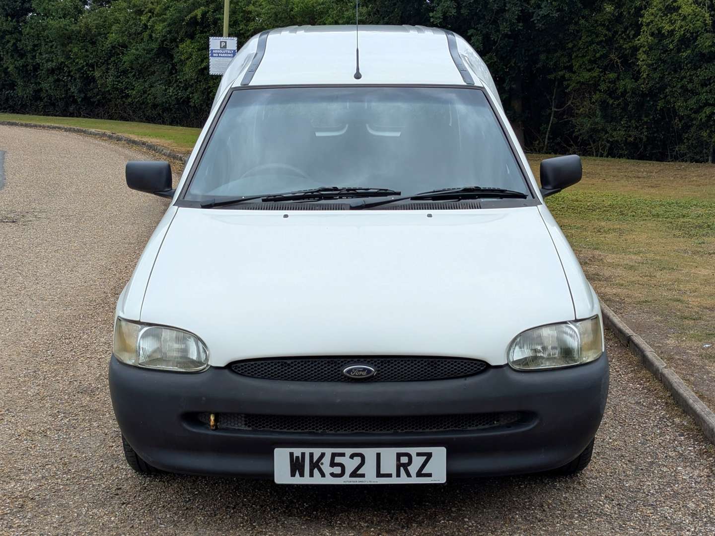 <p>2002 FORD ESCORT 75D VAN</p>