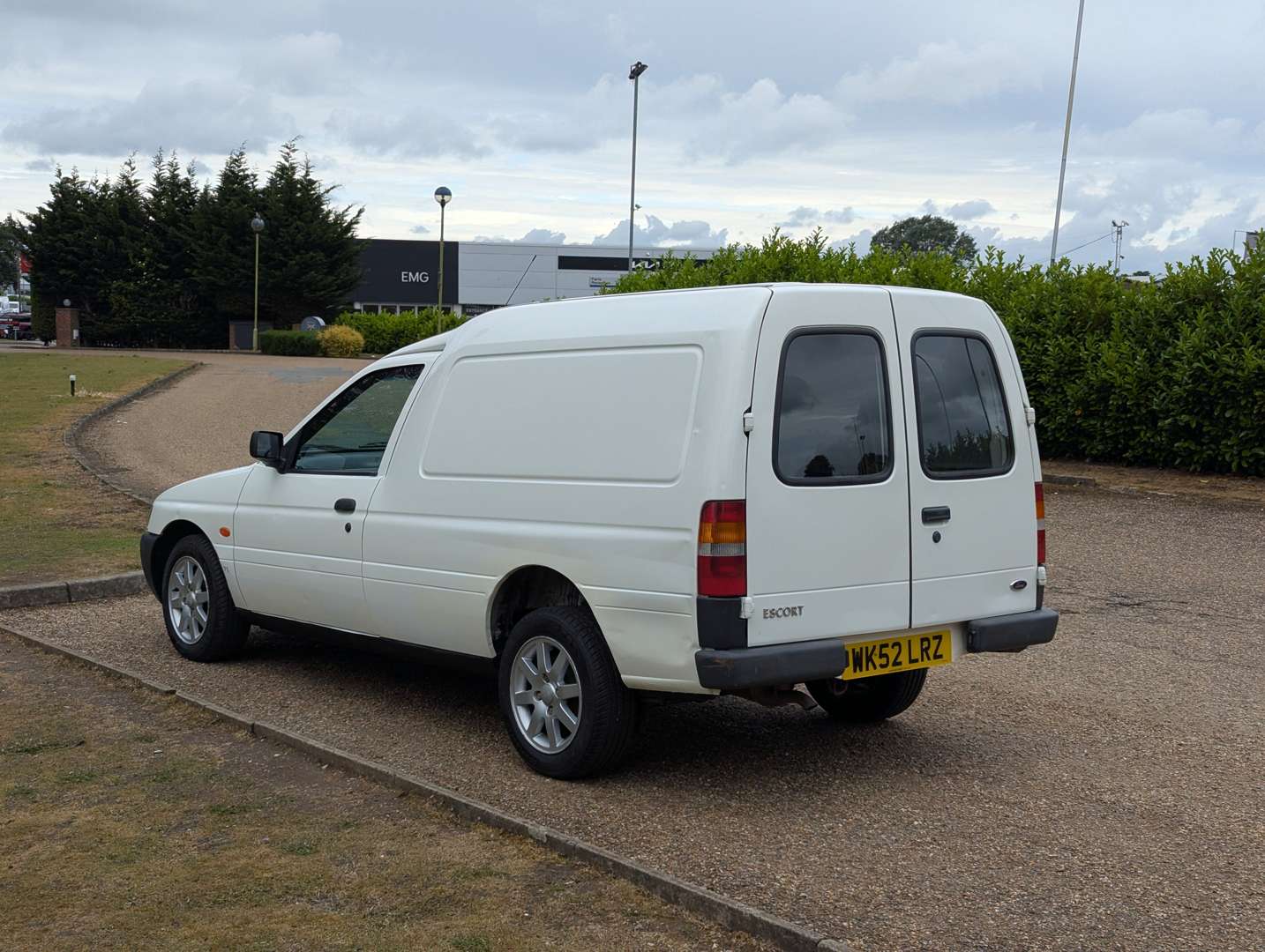 <p>2002 FORD ESCORT 75D VAN</p>