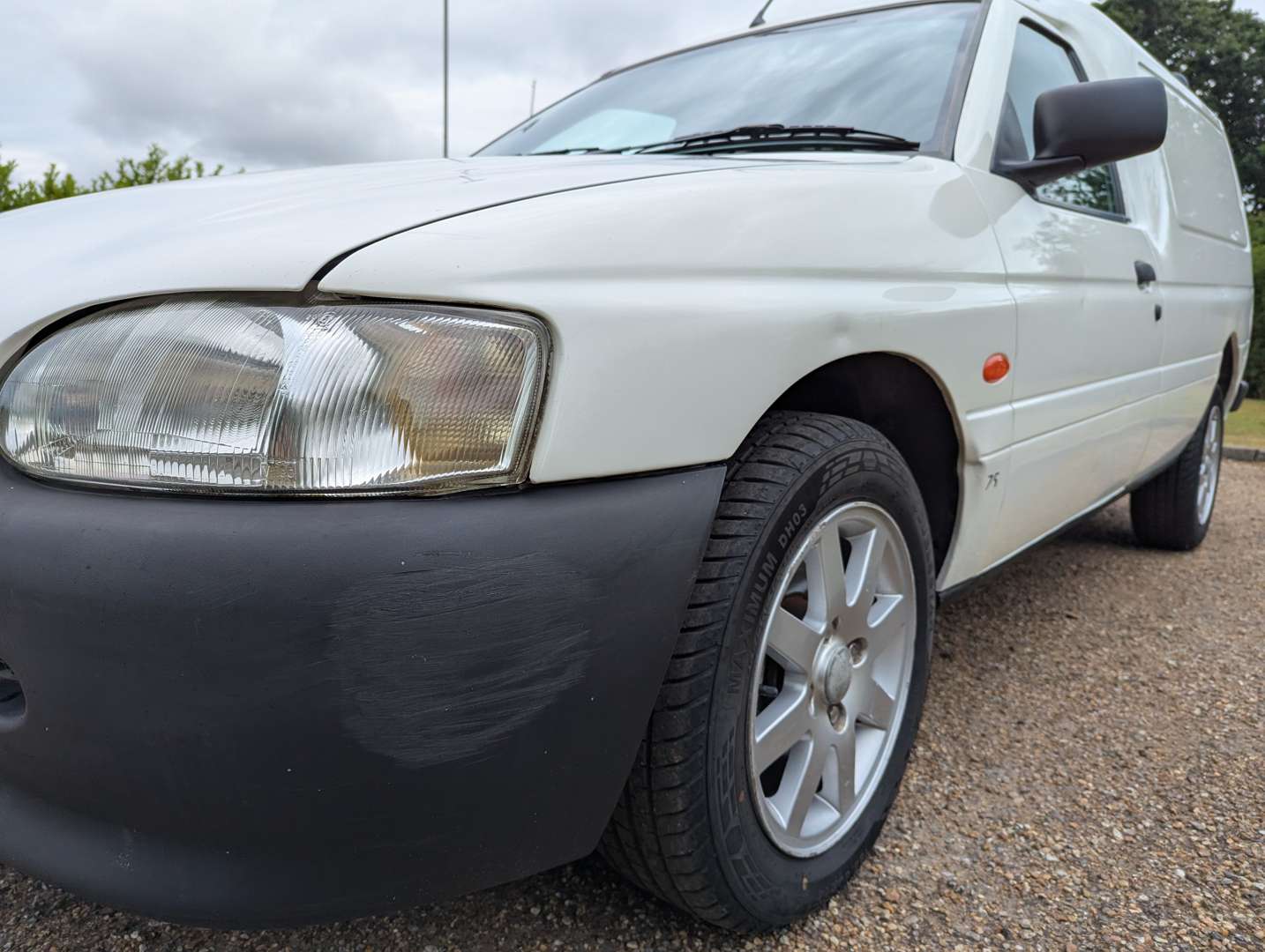 <p>2002 FORD ESCORT 75D VAN</p>