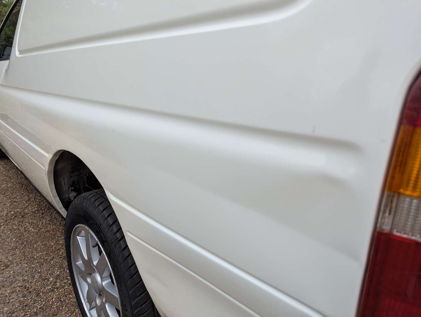 <p>2002 FORD ESCORT 75D VAN</p>