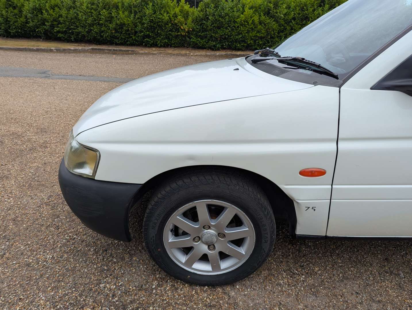 <p>2002 FORD ESCORT 75D VAN</p>