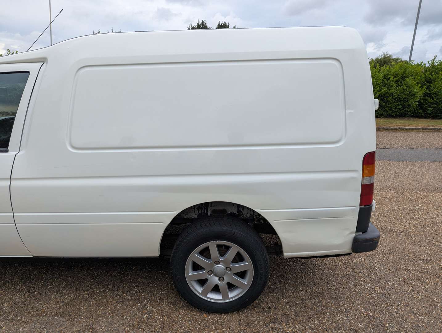 <p>2002 FORD ESCORT 75D VAN</p>