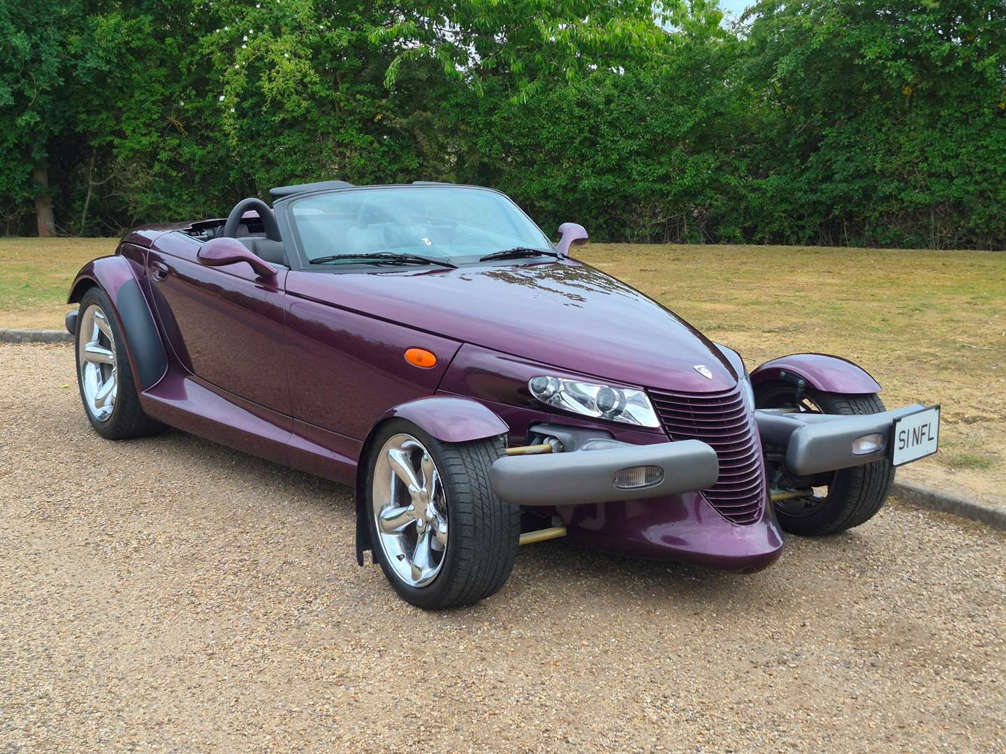 <p>1999 PLYMOUTH PROWLER LHD</p>
