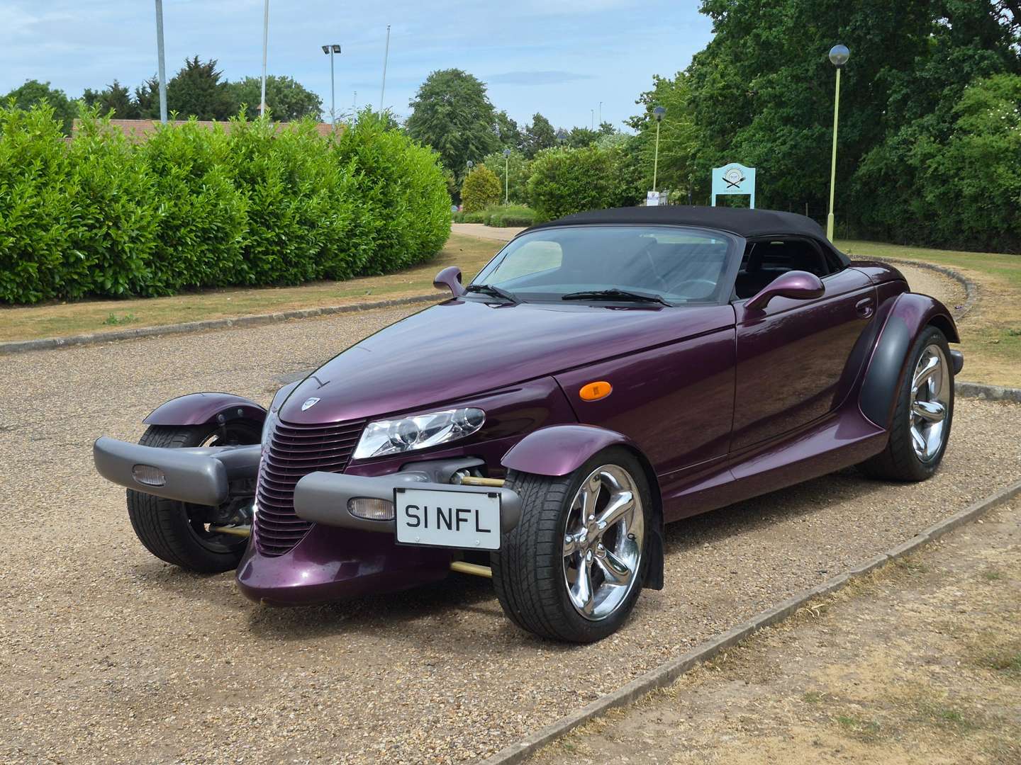<p>1999 PLYMOUTH PROWLER LHD</p>