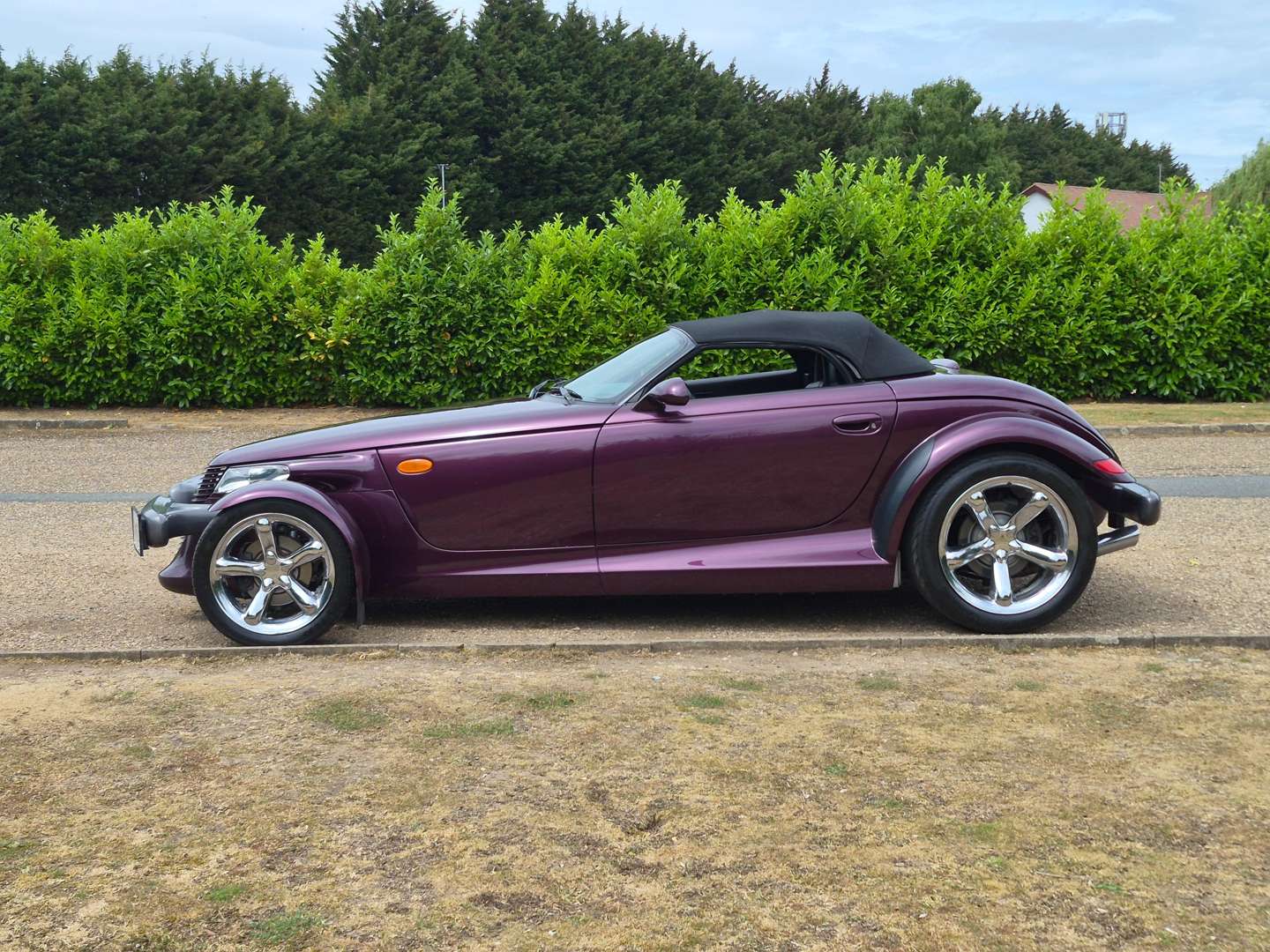 <p>1999 PLYMOUTH PROWLER LHD</p>