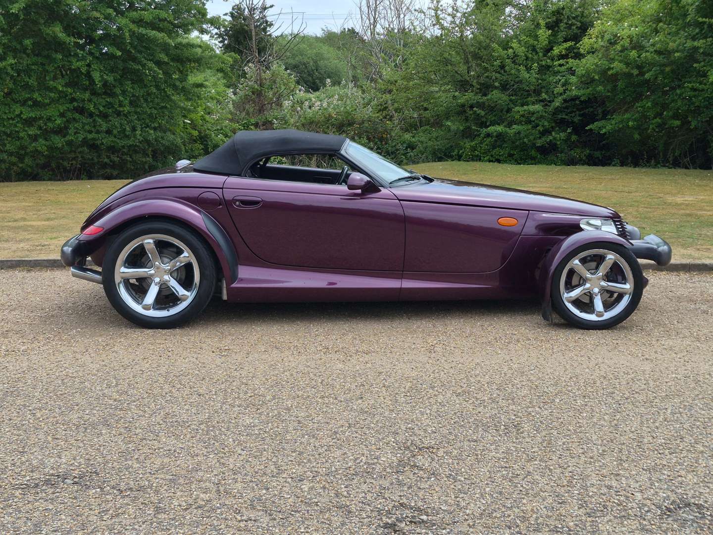 <p>1999 PLYMOUTH PROWLER LHD</p>