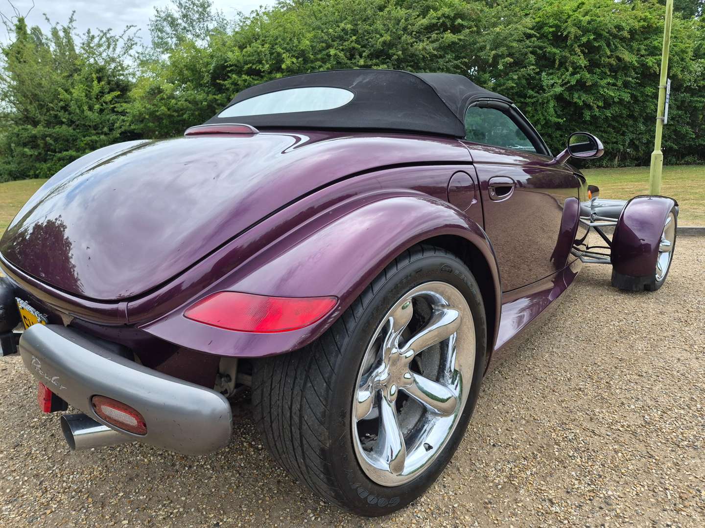 <p>1999 PLYMOUTH PROWLER LHD</p>