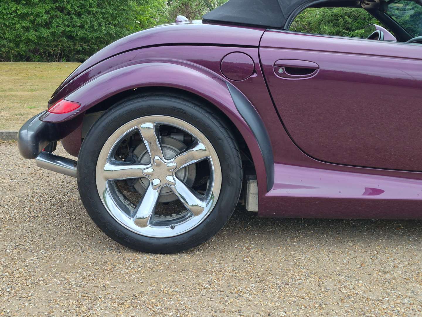 <p>1999 PLYMOUTH PROWLER LHD</p>