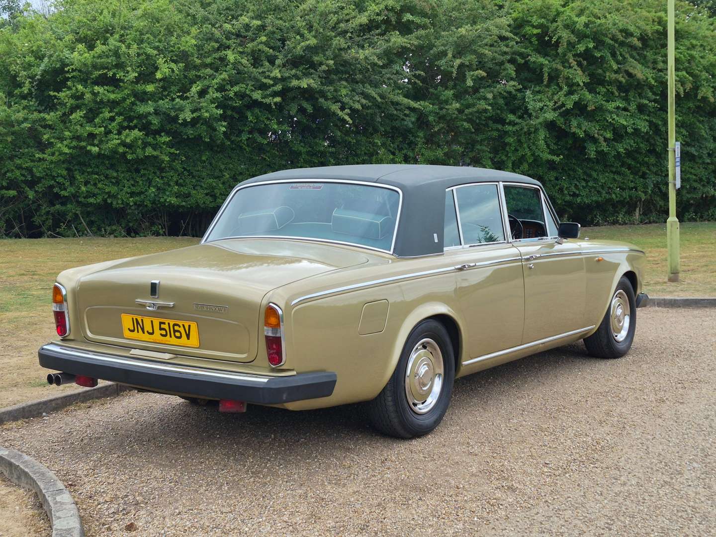 <p>1979 ROLLS ROYCE SILVER SHADOW II</p>