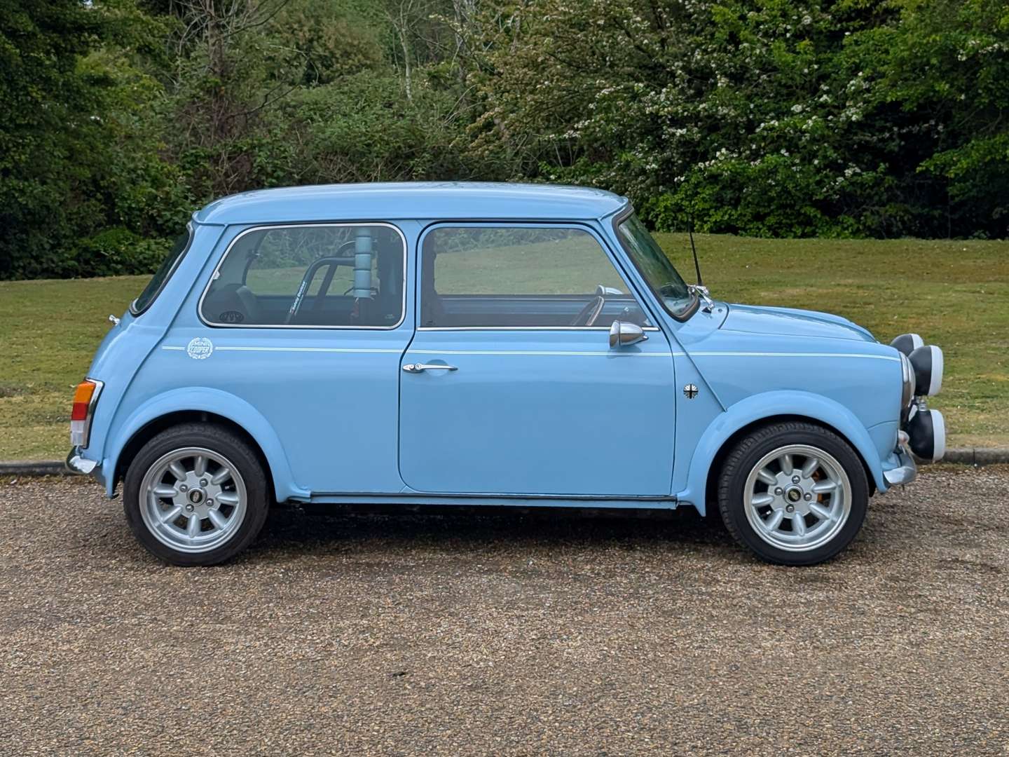 <p>1968 AUSTIN MINI 1000</p>