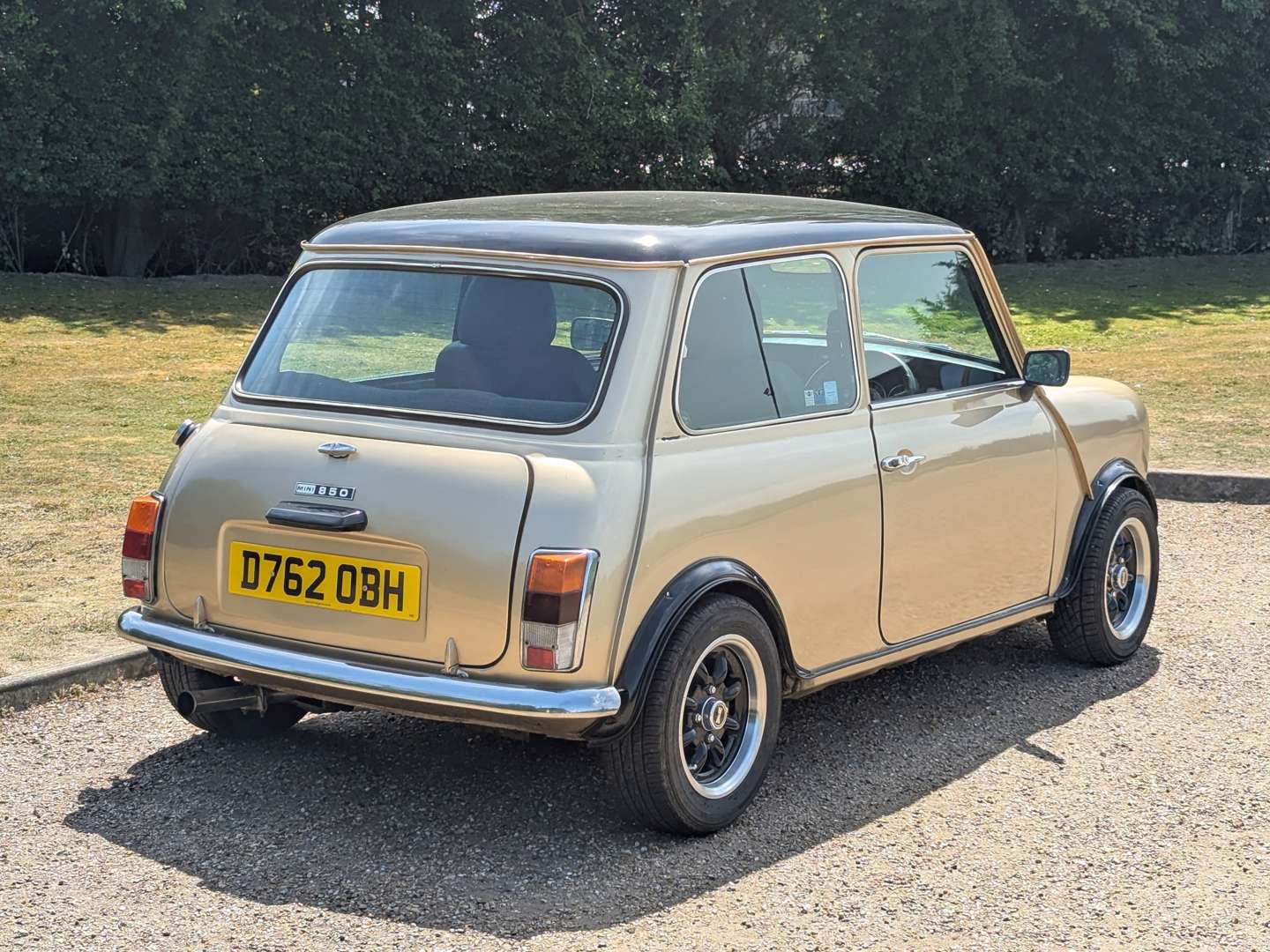 <p>1986 MORRIS MINI</p>