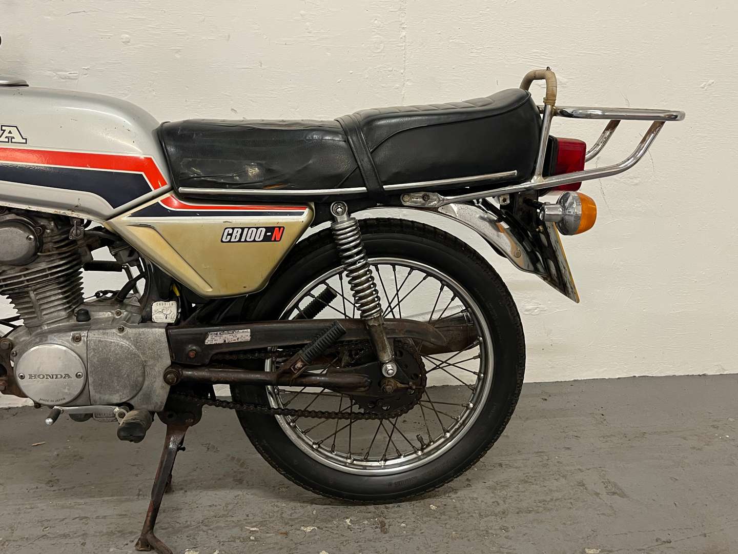 <p>1981 HONDA CB100N</p>