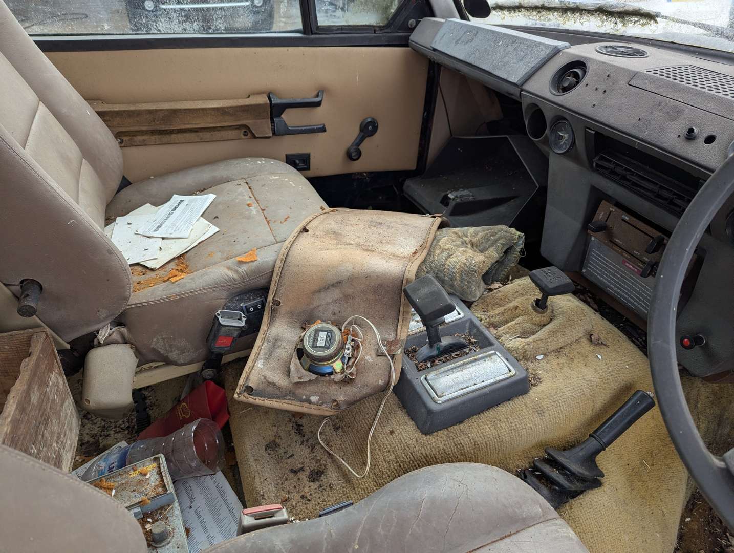 <p>1972 RANGE ROVER CLASSIC</p>