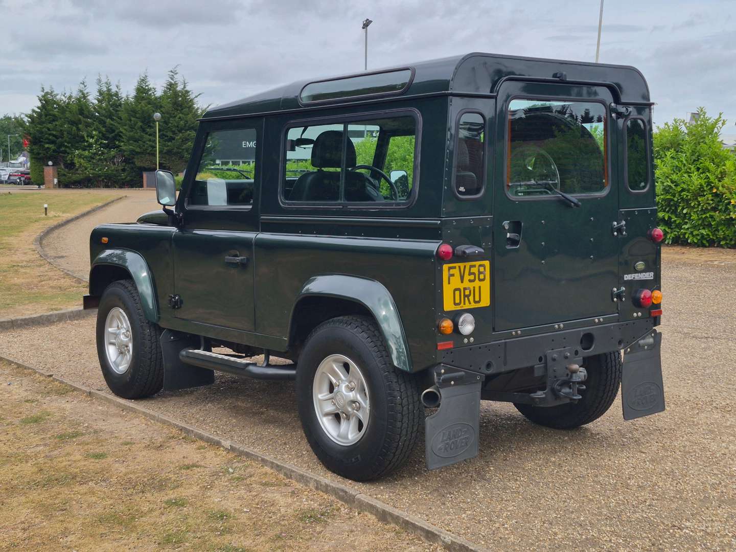 <p>2009 LAND ROVER DEFENDER 90 COUNTY HY SWB</p>