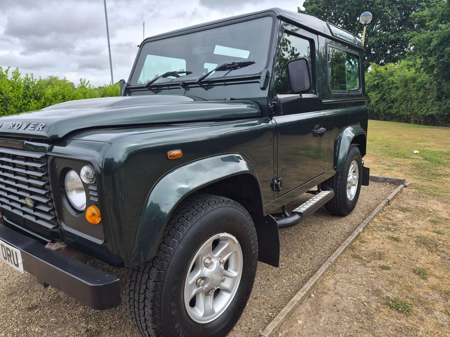 <p>2009 LAND ROVER DEFENDER 90 COUNTY HY SWB</p>
