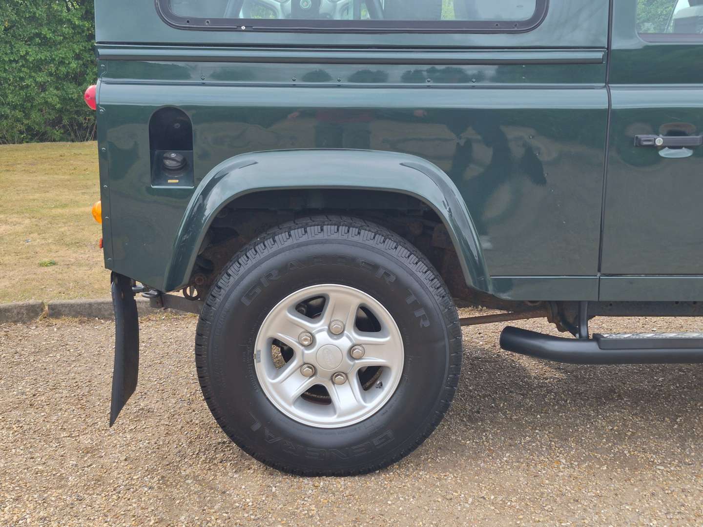 <p>2009 LAND ROVER DEFENDER 90 COUNTY HY SWB</p>