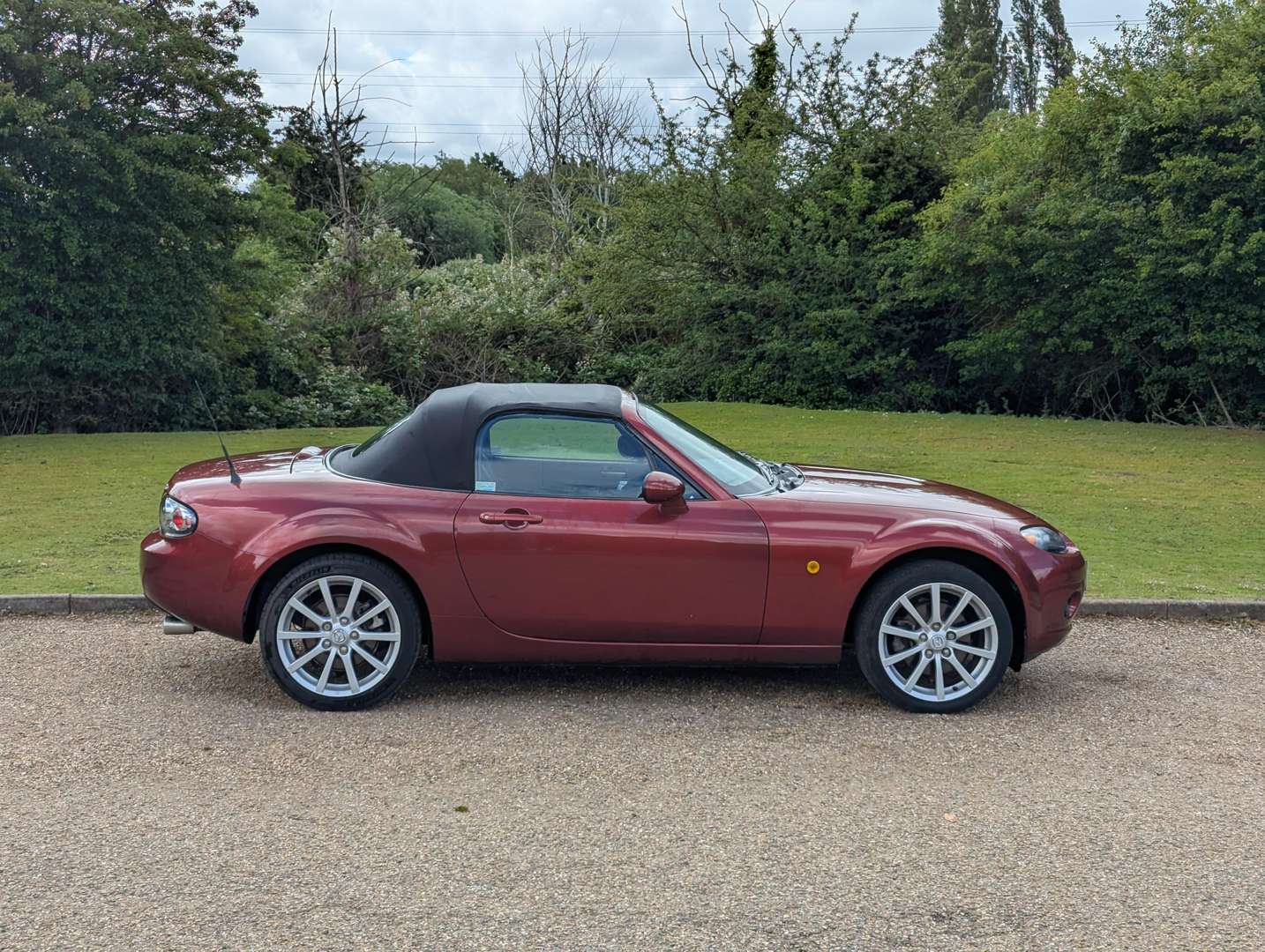 <p>2007 MAZDA MX-5 SPORT</p>