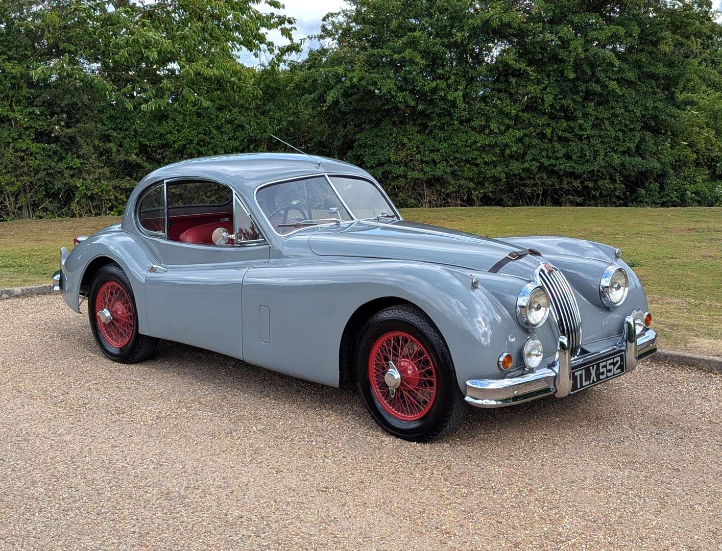 <p>1956 JAGUAR XK140 FHC</p>