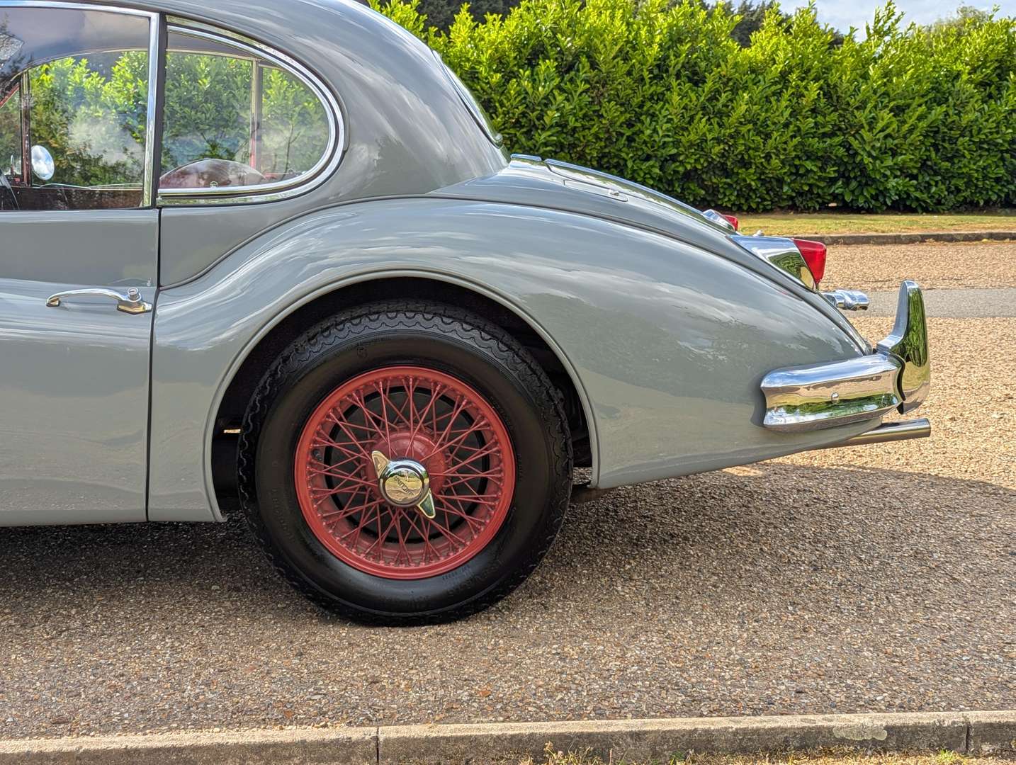 <p>1956 JAGUAR XK140 FHC</p>