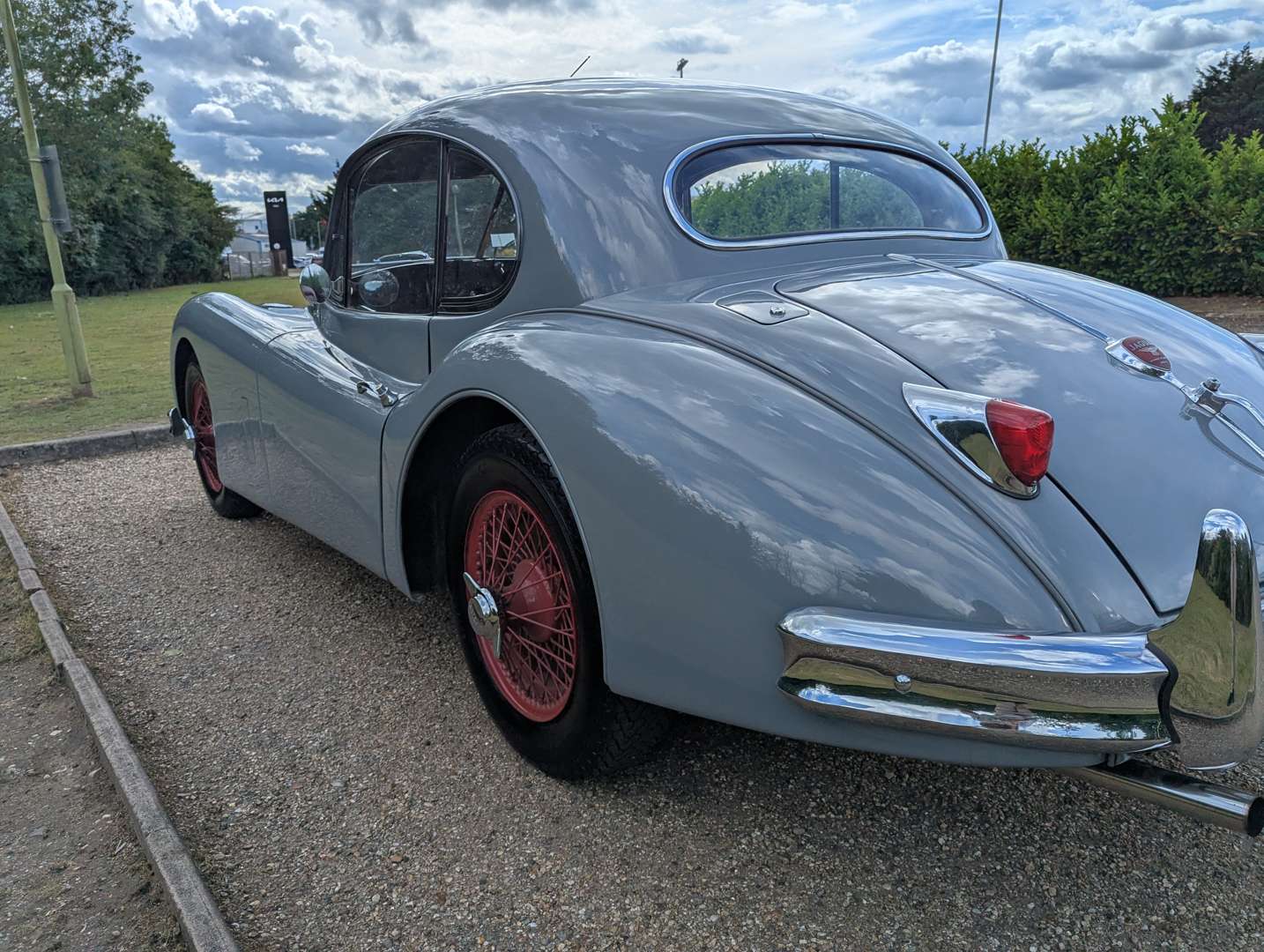 <p>1956 JAGUAR XK140 FHC</p>