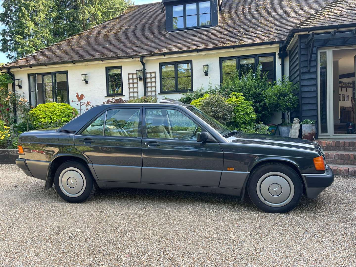<p>1990 MERCEDES 190E 2.6 AUTO</p>