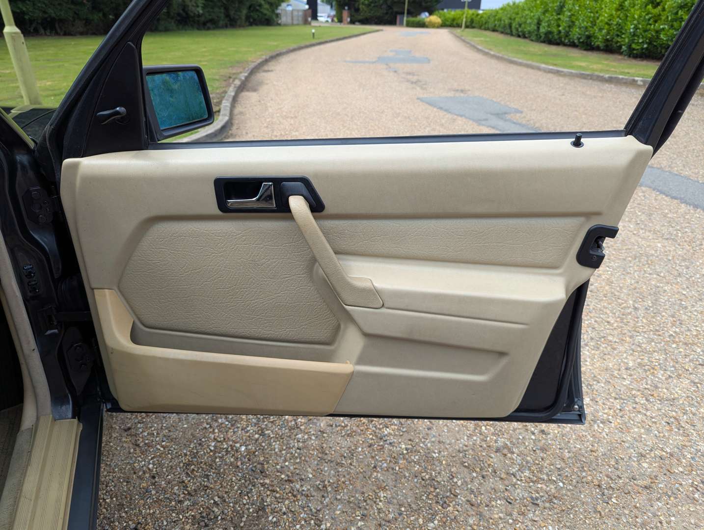 <p>1990 MERCEDES 190E 2.6 AUTO</p>