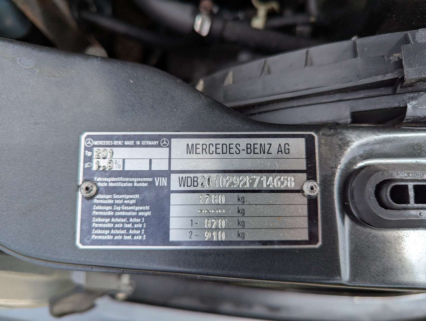 <p>1990 MERCEDES 190E 2.6 AUTO</p>