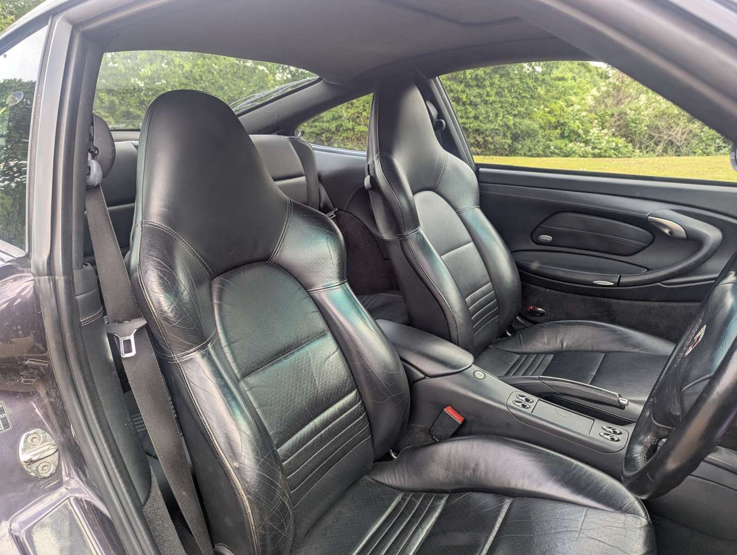 <p>2001 PORSCHE 911 996 CARRERA 4</p>