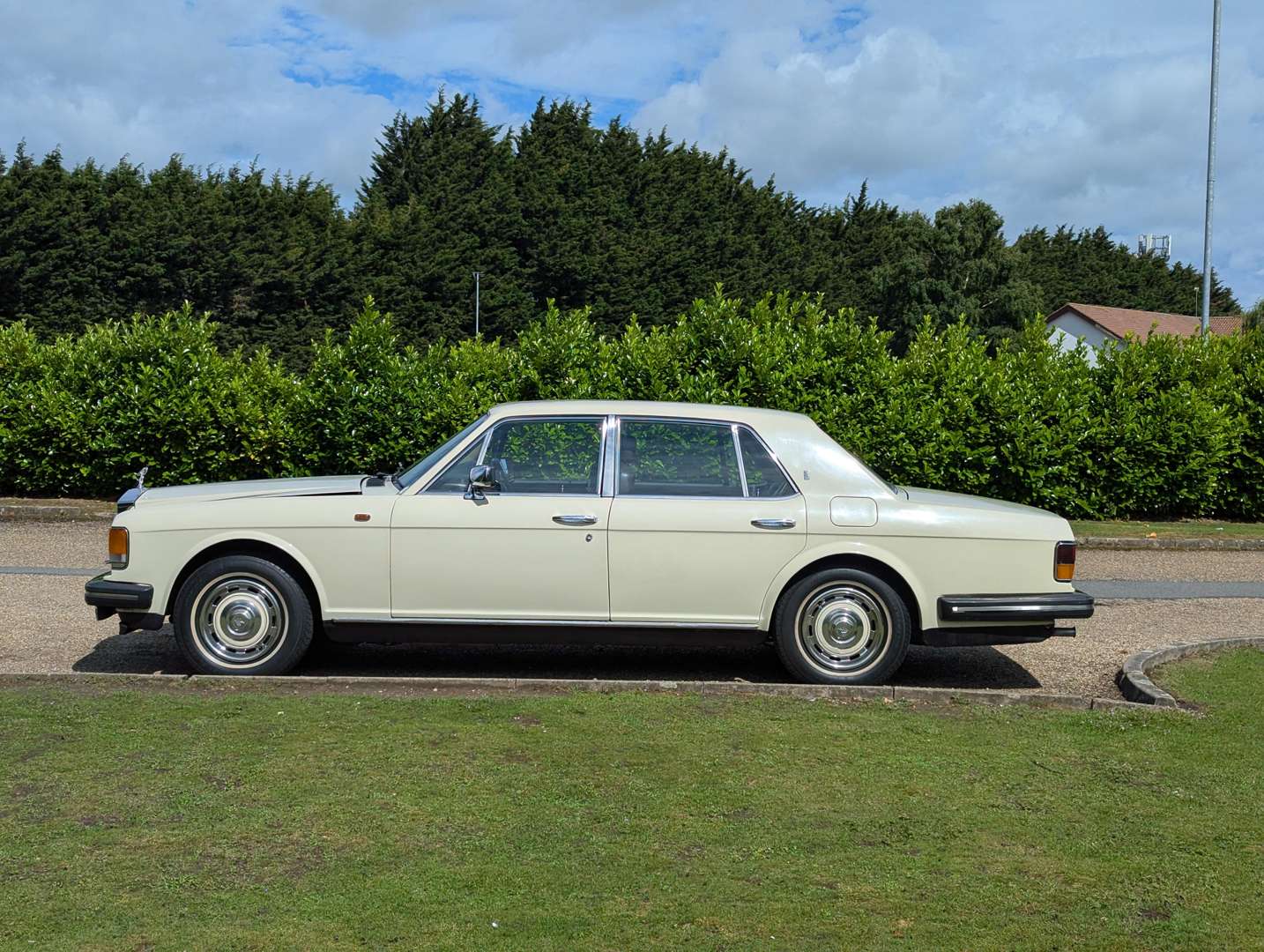 <p>1983 ROLLS ROYCE SILVER SPIRIT</p>