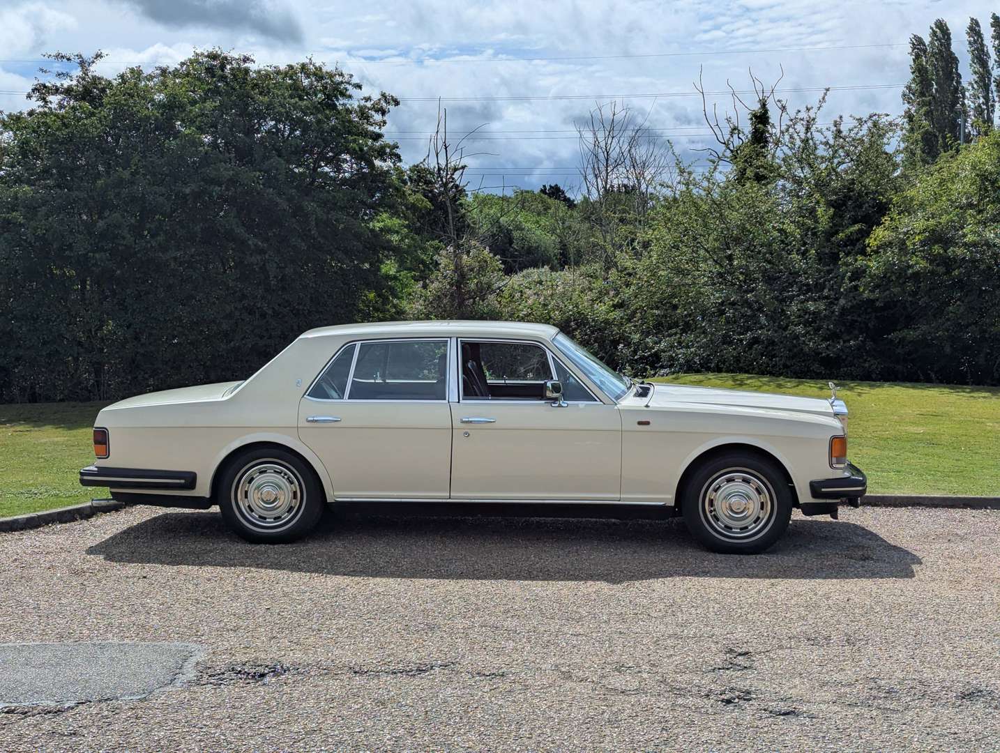 <p>1983 ROLLS ROYCE SILVER SPIRIT</p>