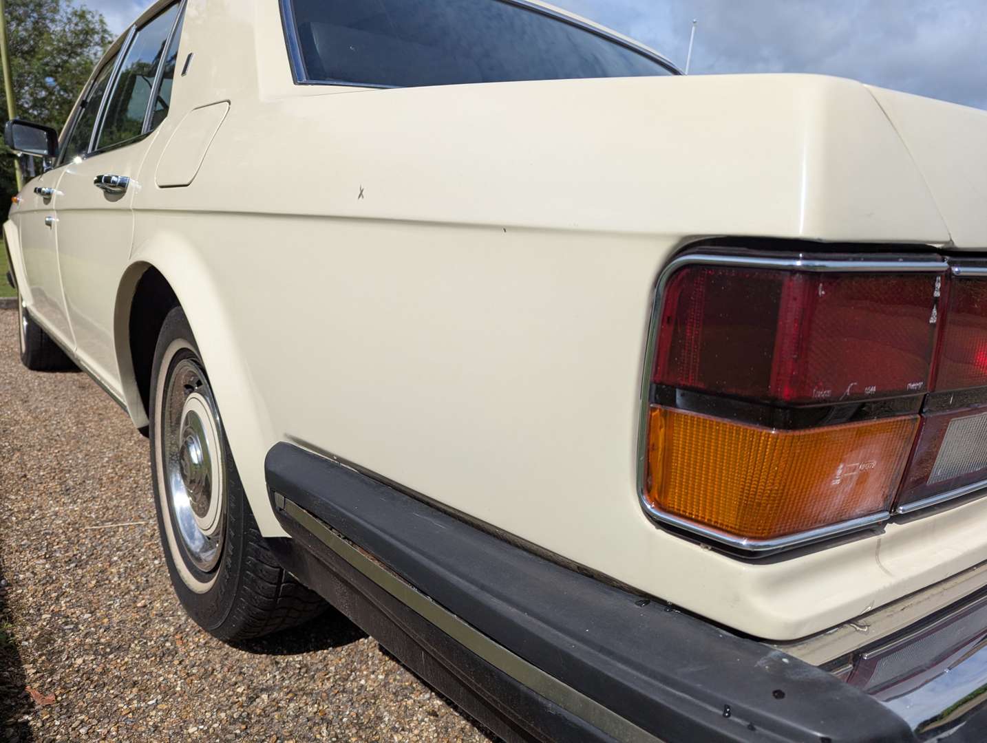 <p>1983 ROLLS ROYCE SILVER SPIRIT</p>
