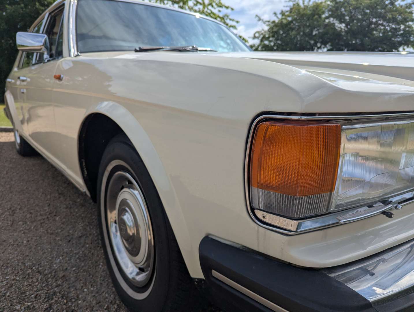 <p>1983 ROLLS ROYCE SILVER SPIRIT</p>