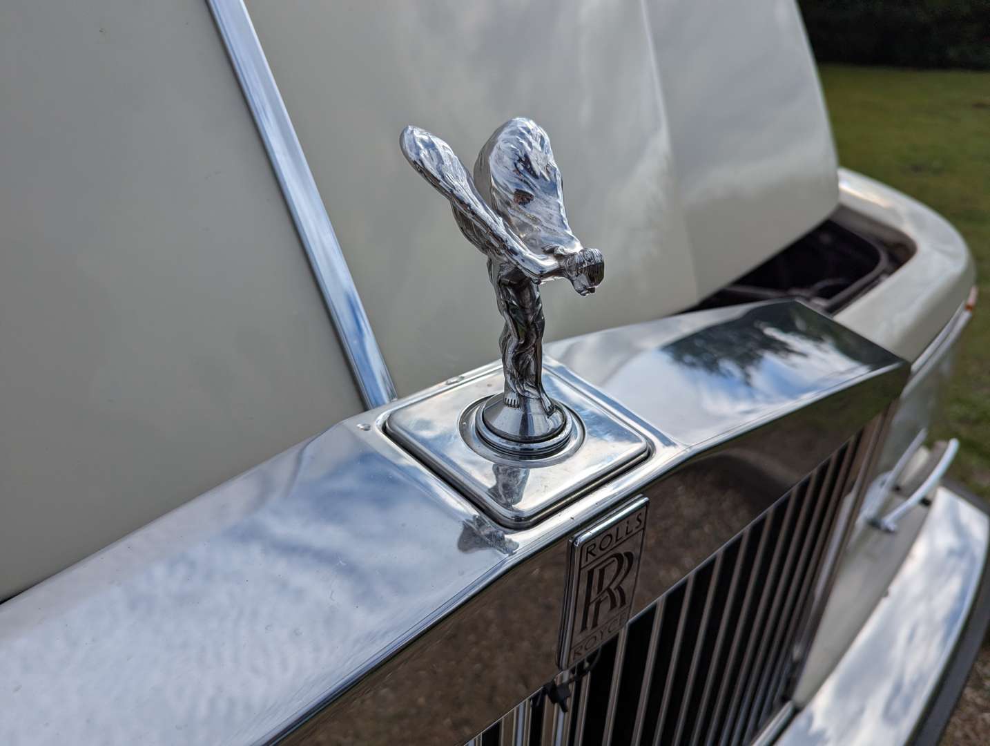 <p>1983 ROLLS ROYCE SILVER SPIRIT</p>